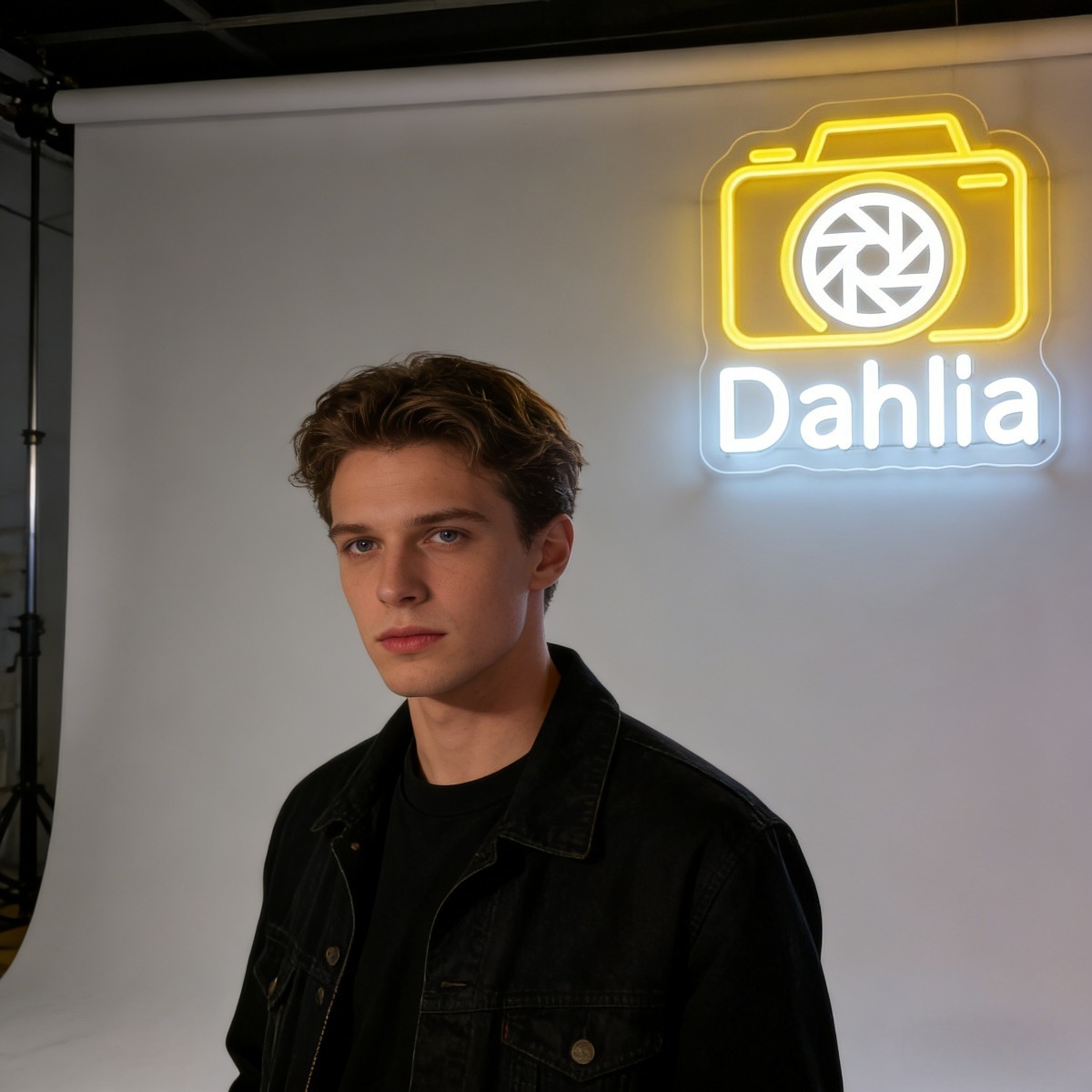 Dahlia Camera Neon Light Sign  - đánh giá và giá Vintage Photography Lighting